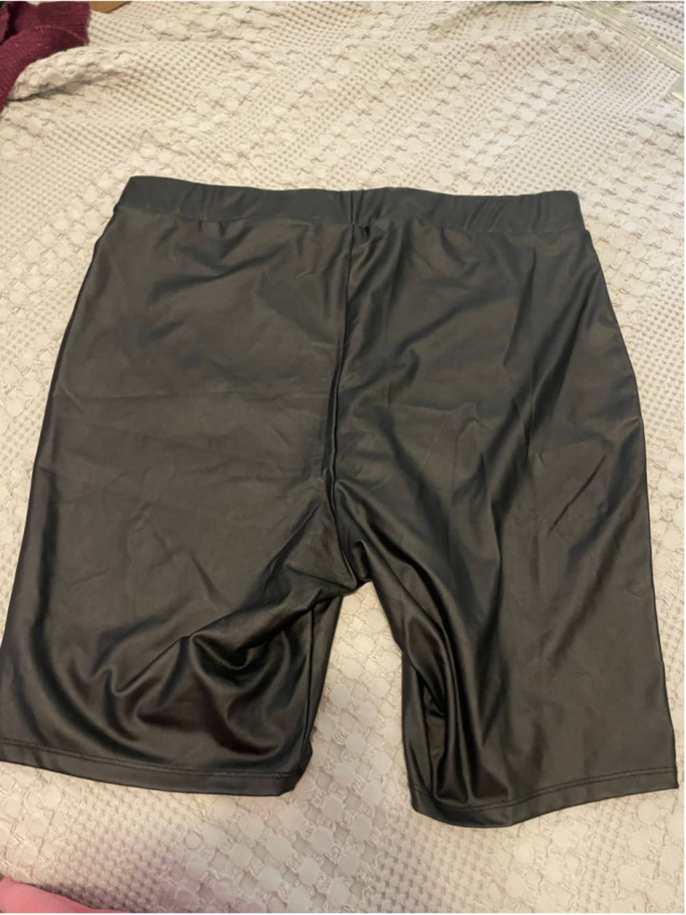Women's TORRID Black Faux Leather Bike Shorts Plus Size 2 - Picture 4 of 4